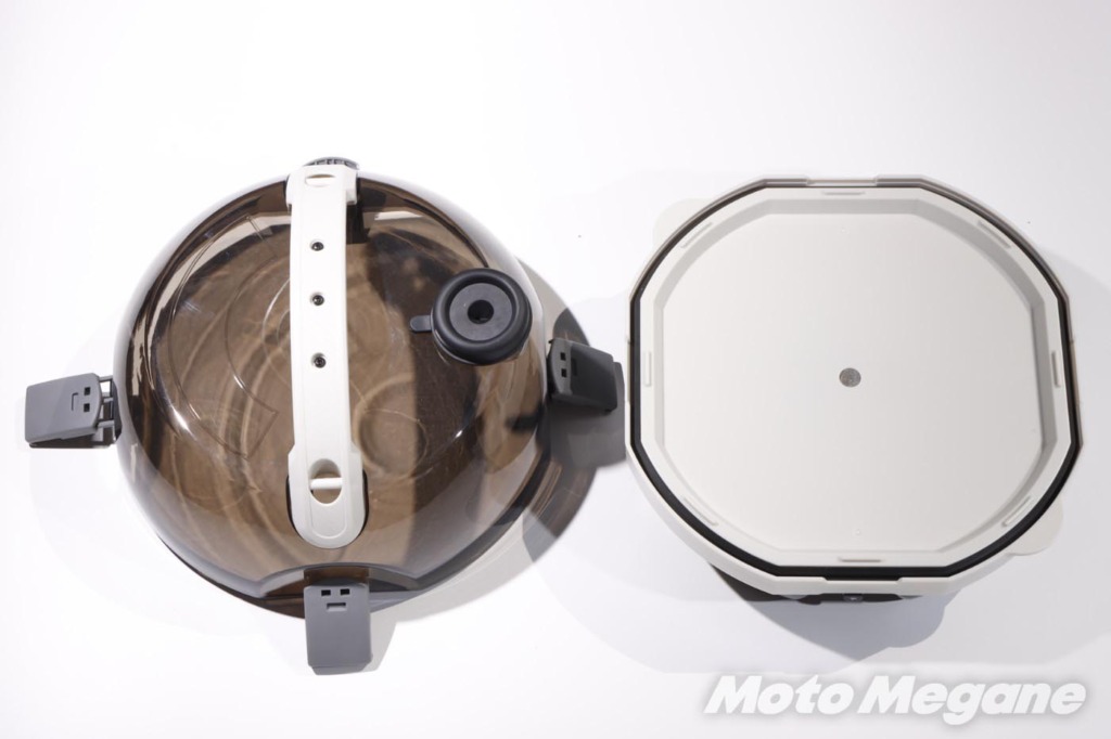バイク洗車環境が無いライダーの救世主!?完全ポータブルでホースの水が使える「充電式マルチ洗浄機 ヴィットリオ」がけっこう活躍しそう