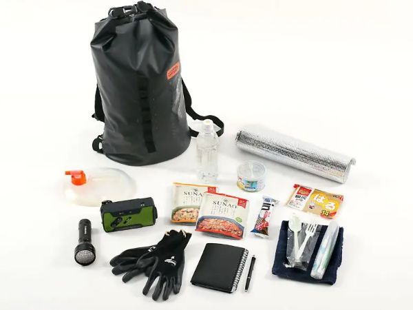 釣り・キャンプ・ツーリング、用途は無限大!「十徳」防水バックパック登場
