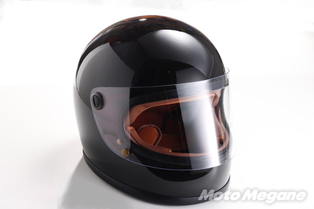 レトロなフォルムとカーボン素材の良いとこ取りしたフルフェイス「NV RoadRacer CARBON HYBRID」
