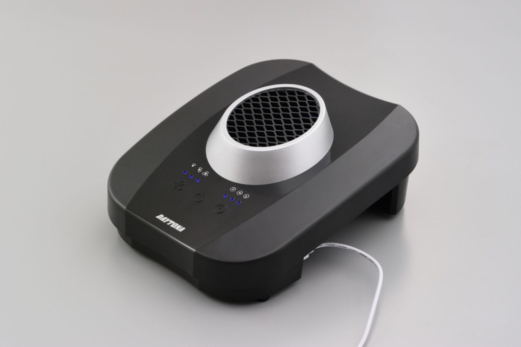 【デイトナ】ヘルメット・グローブ匂ってませんか…?夏場にピッタリな専用消臭器が7月下旬登場へ!