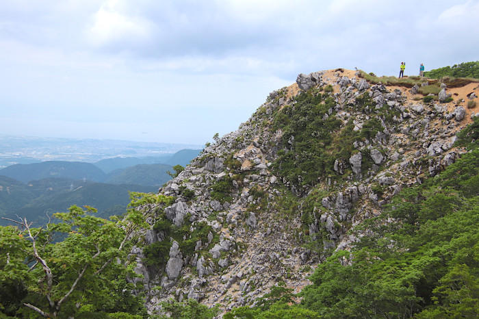 実践!私のマイクロツーリズム〜個性豊かな峰を育む、三重・滋賀県境の鈴鹿山地〜
