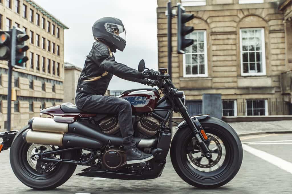 新型の水冷エンジンを搭載したハーレーのニューモデル「スポーツスターS」を徹底分析