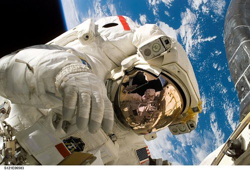 宇宙には予想外の「匂い」が漂っている